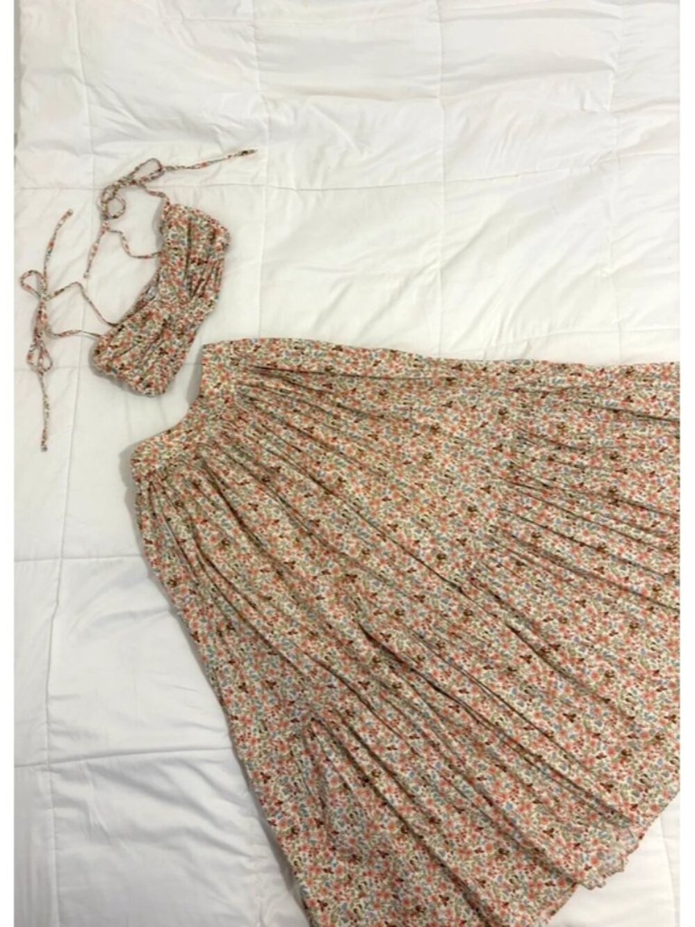 Set de falda larga y crop top